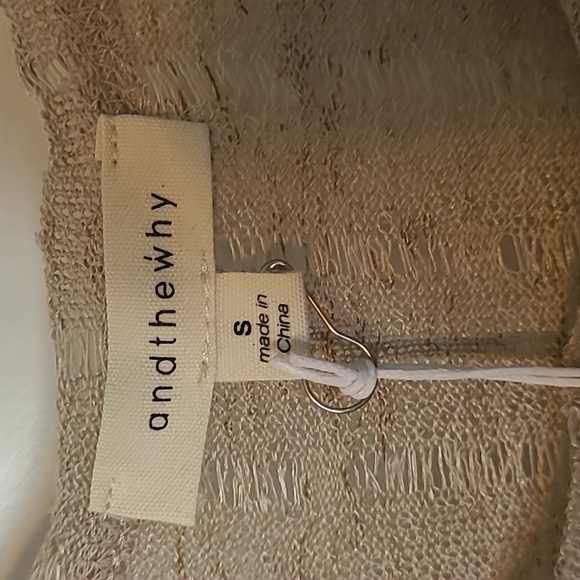 Women's Size Small sleeveless "andthewhy" shirt.  Tan color. NWT - Picture 3 of 11